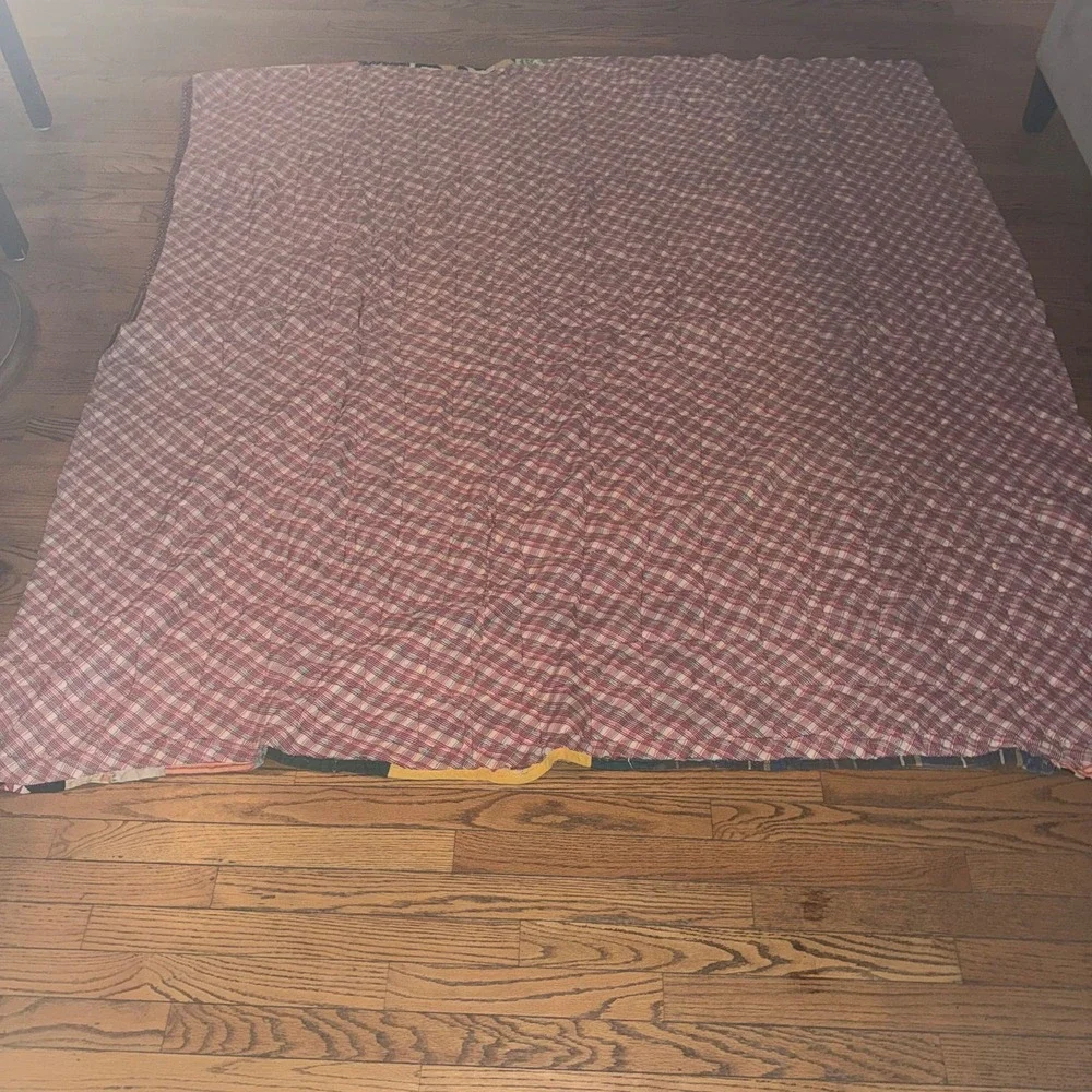 2.f vintage handmade quilt